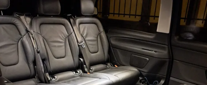 chauffeur vtc toutes distances a angers interieur tout confort van
